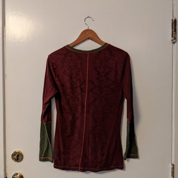 Patagonia Organic Cotton/Tencel Blend Long Sleeve Patterned T-Shirt - Picture 3 of 5